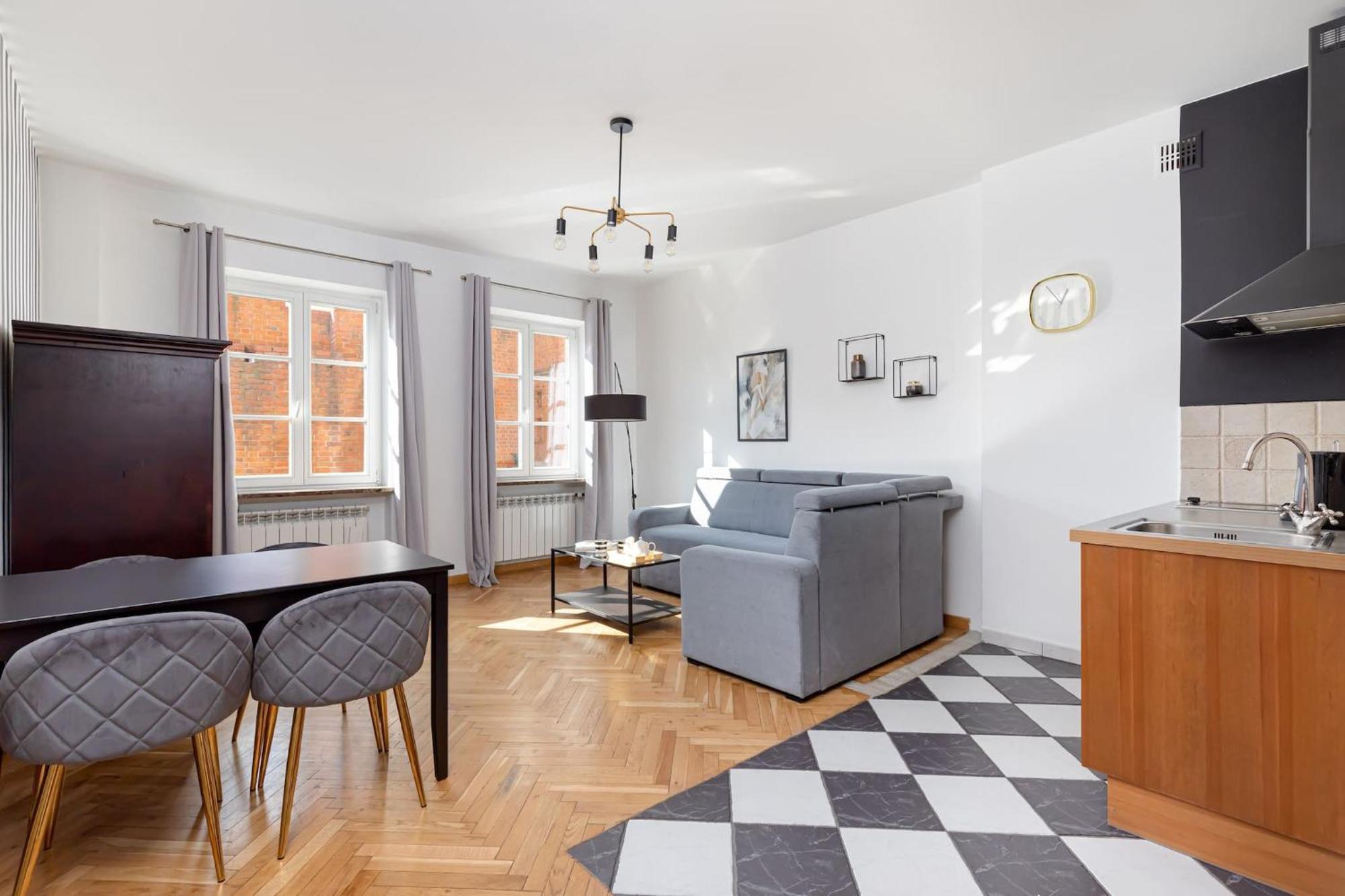 Fashioned Apartment Rycerska By Noclegi Renters Varsóvia Exterior foto